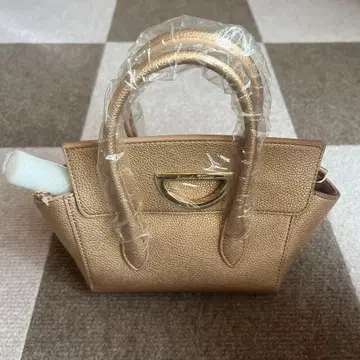 Samantha thavasa 골드 합성 피혁 핸드백