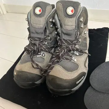 새상품급 Caravan 하이컷 등산화 그레이