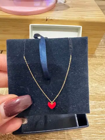 AHKAH 티란 하트 목걸이