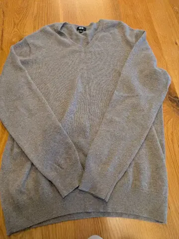 [ 새상품급 ] UNIQLO 캐시미어 100% 베이지 V넥 니트