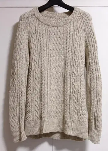 ATTACHMENT 어태치먼트 울 사이드 슬릿 케이블 니트 1