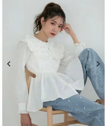 메라키 MERAKI 옷깃 플라워 빅 칼라 티어드 블라우스 화이트