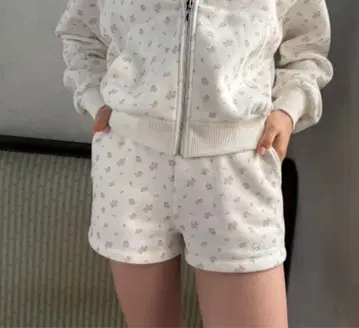smyeon 자수 맨투맨 숏팬츠 꽃무늬