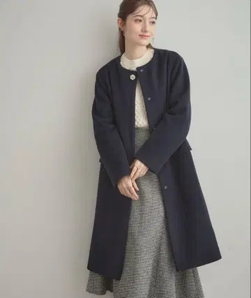 couture brooch 비즈 브로치 부착 노카라 롱 코트