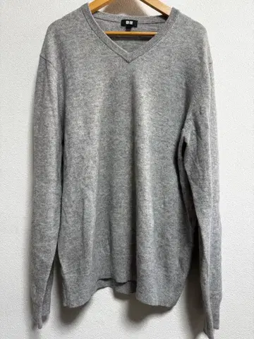 유니클로 UNIQLO 캐시미어 V넥 스웨터 그레이 캐시미어 100% XL