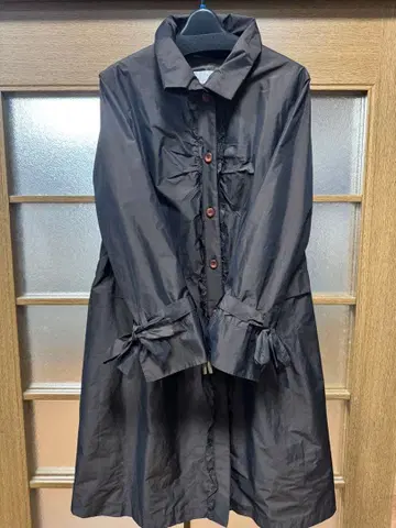 리니어 월드 초콜릿 브라운 프릴 롱 코트