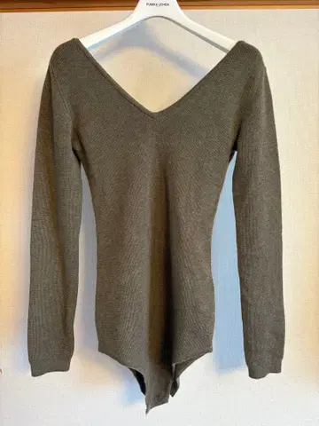 fumika uchida V넥 바디수트 니트