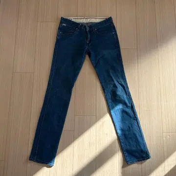 FACTOTUM 다크 블루 스트레이트 청바지