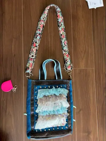 매우 귀여운 숄더백 SAKU