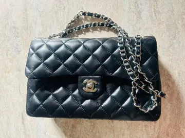 [노브랜드] 램스킨 로고 퀼팅 2웨이 백