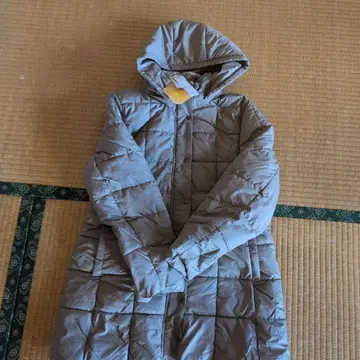 그레이 후드 부착 다운 자켓