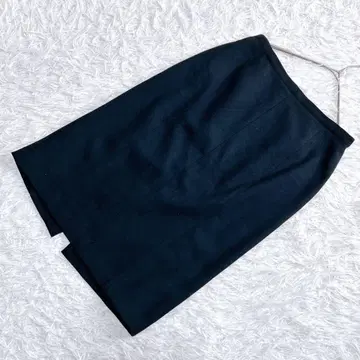 [컨디션 최상] INDVI 인디비(40) 타이트 미디 스커트 블랙 월드