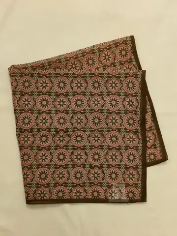 LARDINI 라르디니 포켓 치프 코튼 실크 꽃무늬 브라운