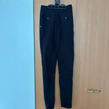 블랙 스키니 팬츠 사이즈 24