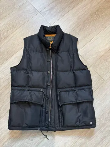 에디 바우어 블랙 택 다운 베스트 M 사이즈