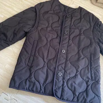 GU 블랙 퀼팅 자켓