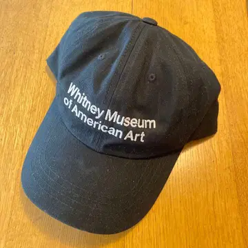 휘트니 미술관 모자