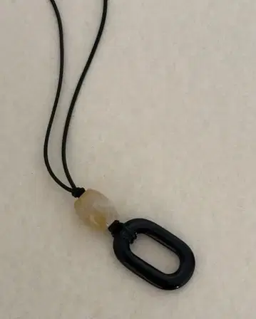 캐주얼 목걸이 블랙 컬러 오닉스