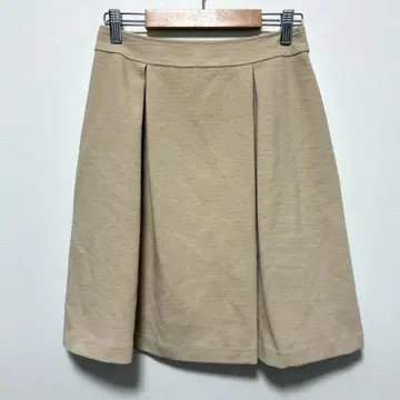 클리어 임프레션 무릎 기장 스커트 베이지 플리츠 봄/여름/가을 사다리꼴