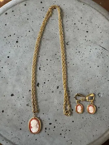 쇼와 레트로 카메오 모티브 목걸이 귀찌 세트 빈티지