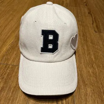 [택 포함 새상품] Bibiy. B. CLUB CAP 화이트