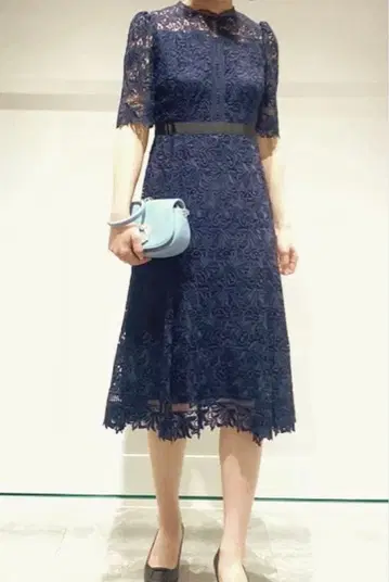 셀포드 레이스 원피스 네이비