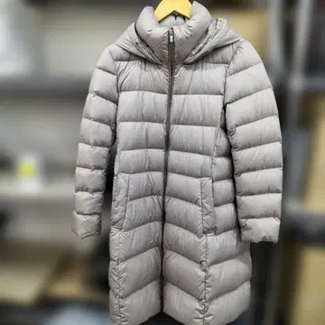 UNIQLO 다운 자켓 M 사이즈 여성용