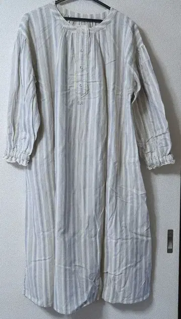 SM2 아이보리 x 라이트 그레이 스트라이프 원피스 35주년 기념 한정품