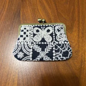 미나 페르호넨 원단 가마구치 지갑