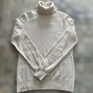 아이보리 캐시미어 터틀넥 스웨터 M