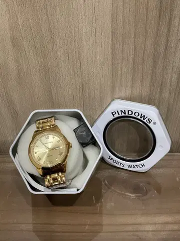 PINDOWS 골드 스포츠 워치