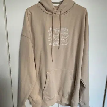 이와타 타카노리 후드티 Be My Guest