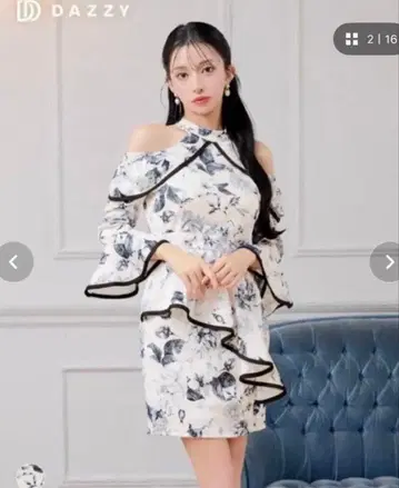 페플럼 꽃무늬 오프숄더 프릴 드레스 오픈 숄더 화이트