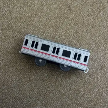 프라레일 오사카시영 지하철 미도스지선 중간차