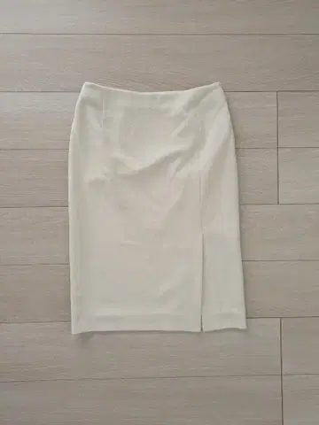 새상품급 B ability BOSCH 보쉬 타이트 스커트 화이트 38 M