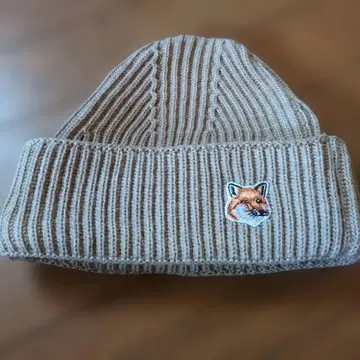 메종 키츠네 베이지 니트 모자