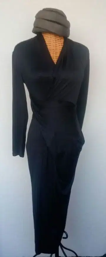 미사용 새상품 ATTITUDE 블랙 저지 원피스