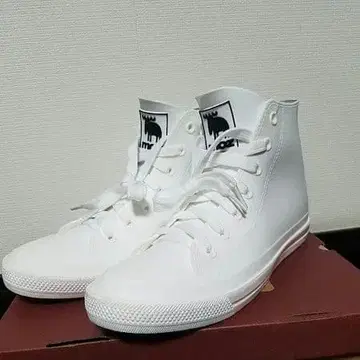 화이트 하이컷 스니커즈