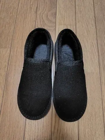 블랙 어그 부츠 슬립온