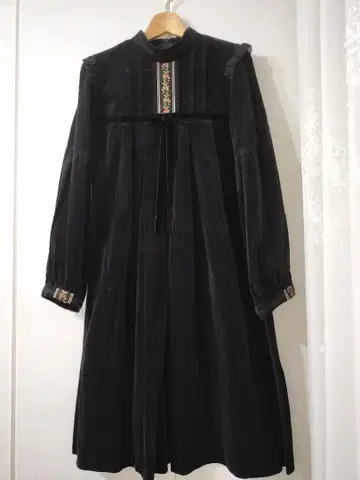 SERAPHIM 벨벳 줄리엣 원피스 블랙