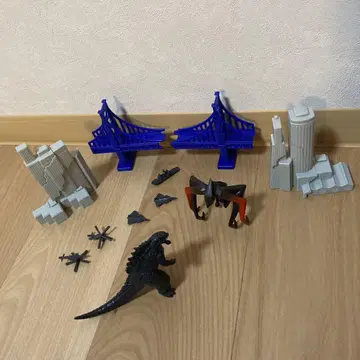 마음껏 날뛰는! 고질라 2014 시티 디오라마 무토 피규어