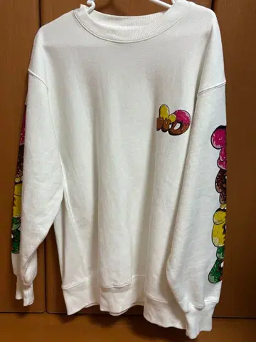 나스티독 맨투맨 화이트