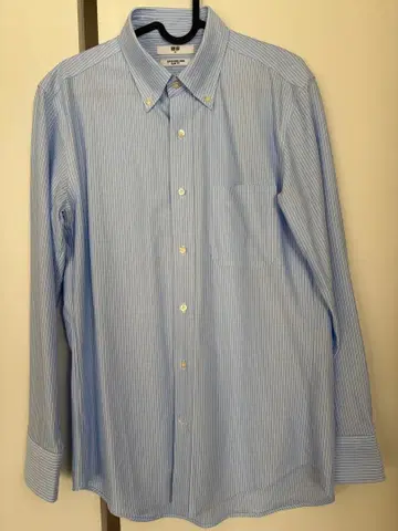 유니클로 슈퍼 논아이론 저지 슬림 셔츠 버튼 다운/스트라이프