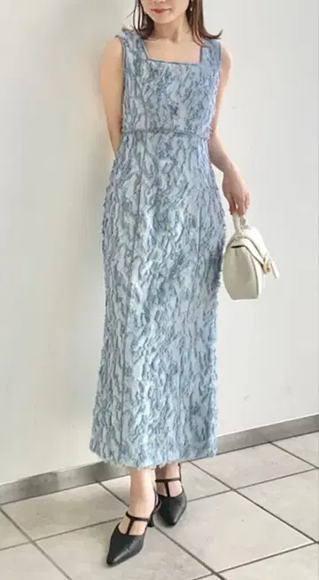 컷 자카드 스퀘어 넥 원피스 프레이 아이디