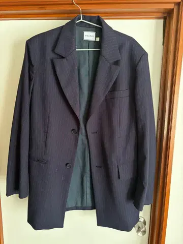 MOUSSY 네이비 스트라이프 테일러드 자켓