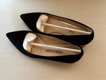 PELLICO 스웨이드 펌프스 블랙 36 1/2