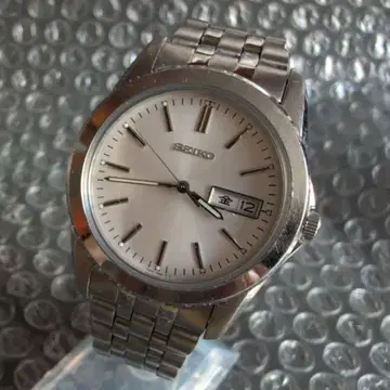 SEIKO 7N43 실버 쿼츠 손목시계