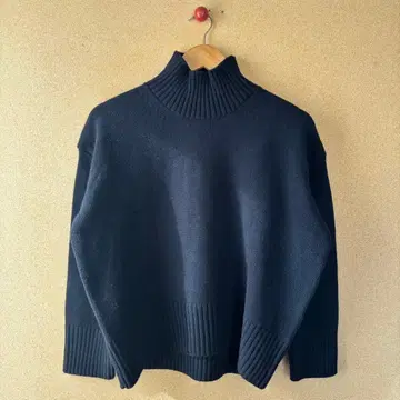 트래디셔널 웨더웨어 하이넥 니트 모 100 오버 사이즈