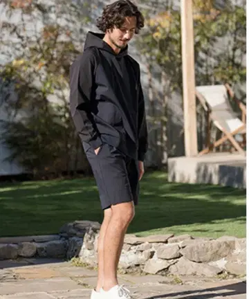 CALL&RESPONSE 후드 부착 후드티 네이비&블랙