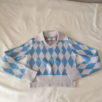 KIRSH 파랑과 하양의 다이아몬드 무늬 스웨터